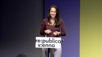 re:publica Vienna: DER ALGORITHMUS IN UNSEREM KOPF: WARUM WIR IDENTISCHES VERHALTEN UNTERSCHIEDLICH