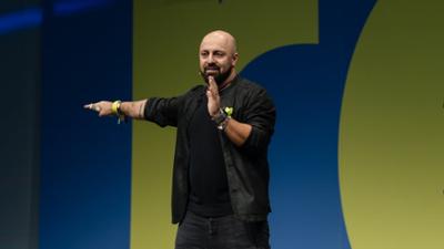 re:publica Vienna: DIE MENSCHLICHE KI - WER WIR SEIN MÜSSEN, WENN MASCHINEN IMMER BESSER WERDEN - AL
