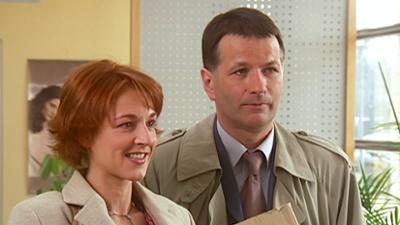 In aller Freundschaft: Folge 186: Gebrochene Schwingen (S06/E22)