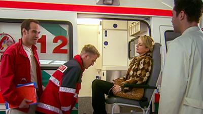 In aller Freundschaft: Folge 229: Platzhirsche (S07/E22)