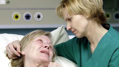 In aller Freundschaft: Folge 271: Nur zu zweit (S08/E22)