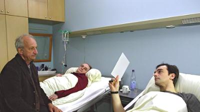 In aller Freundschaft: Folge 273: Am seidenen Faden (S08/E24)