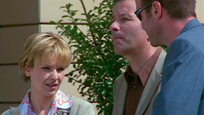 In aller Freundschaft: Folge 237: Drei sind einer zu viel (S07/E30)