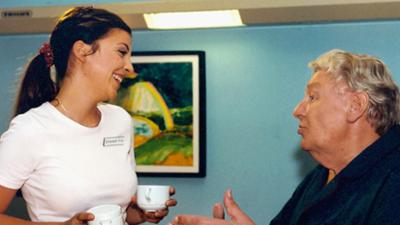 In aller Freundschaft: Folge 162: Eine heikle Entscheidung (S05/E38)