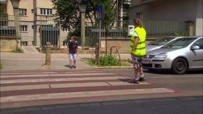 10 Minuten früher: Helmi