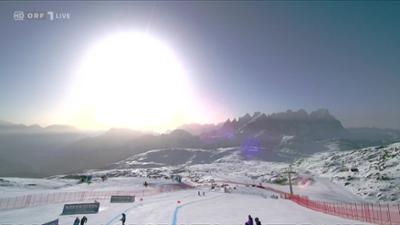 Skiweltcup: Abfahrt der Damen Val di Fassa: Ski alpin Damen