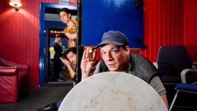 Wischen ist Macht: Comedyserie