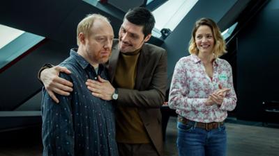 Das Glück ist ein Vogerl: Komödie