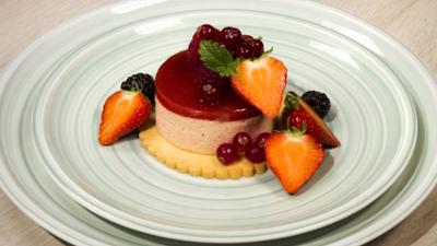 Eierschwammerlgulasch & Erdbeer-Tartelettes: Kochroulette