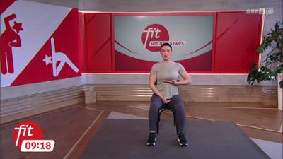 Fit mit den Stars: Oberkörper-Übungen am Sessel