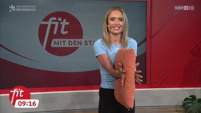 Fit mit den Stars: Der Polster als Trainingsgerät