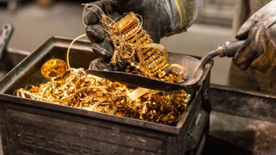 Goldrausch: Wer zahlt den Preis für den Boom?: WeltWeit