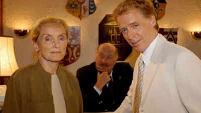 Schlosshotel Orth (8/15): Annäherungen: Staffel 8