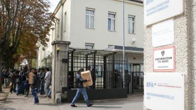 Traiskirchen - Ein Flüchtlingsheim und seine Nachbarn: Herausforderungen und Begegnungen