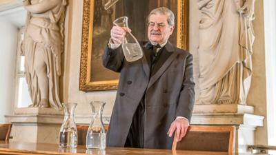 Wasser für die Kaiserstadt: Erwin Steinhauer präsentiert