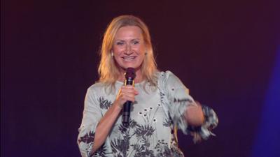 Angelika Niedetzky: Wenn Selbstironie die Hauptrolle spielt
