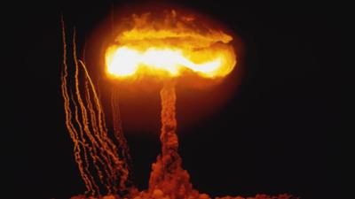 Das Atomzeitalter - Höllenfeuer und Hoffnung: Von Hiroshima bis zur Kuba-Krise Das Atomzeitalter - Höllenfeuer und Hoffnung: Von Hiroshima bis zur Kuba-Krise