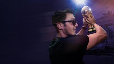 Mesut Özil  zu Gast bei Freunden: Brüche: Staatsfreund Nummer 1