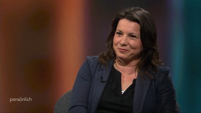 phoenix persönlich: Historikerin und Autorin Katja Hoyer zu Gast bei Jörg Thadeusz