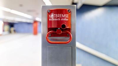 phoenix runde: Ausgangssperre und Testpflicht: Was bringt Merkels Notbremse?