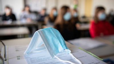 phoenix runde: Generation Corona: Wie belastet sind unsere Kinder?