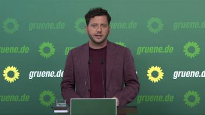 phoenix vor ort: Pressekonferenz B'90/Grüne mit dem Bundesvorsitzenden Felix Banaszak