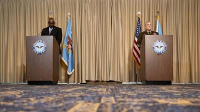 phoenix vor ort: Lloyd Austin nach Ukraine-Kontaktgruppe