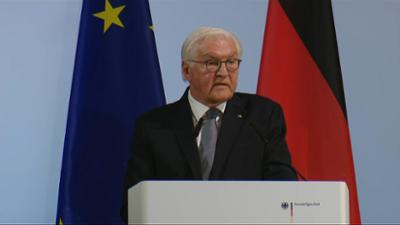 phoenix vor ort: Feierstunde: 75 Jahre Wiedergründung des Auswärtigen Amtes