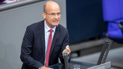 phoenix vor ort: Bundestag: Allgemeine Finanzdebatte