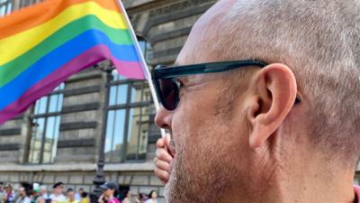 Schwule Priester brechen das Schweigen: Re: Schwule Priester brechen das Schweigen