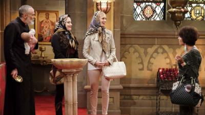 2 Broke Girls: Staffel 6 Folge 4 Taufmanöver