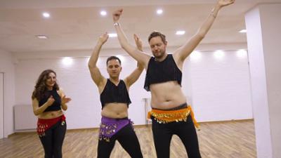 Bratwurst & Baklava - Die Show: Staffel 2 Folge 2 Basti & Özcan lernen Bauchtanz