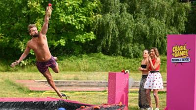 Crash Games - Bruchlandung der Realitystars: Spektakuläre Fails und spritzige Bilder