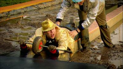 Crash Games - jeder Sturz zählt: Staffel 2 Folge 1 Die stinkende Schlammgrube lockt