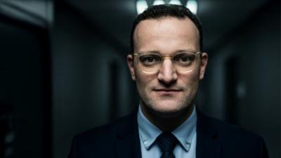 :DECODED: Staffel 1 Folge 26 Hat Spahn alles geplant?