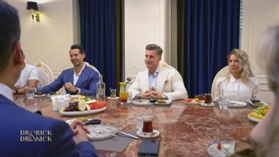 Dr. Rick & Dr. Nick - Die Schönheits-Docs: Salam! Rick und Nick träumen vom internationalen Durchbrauch