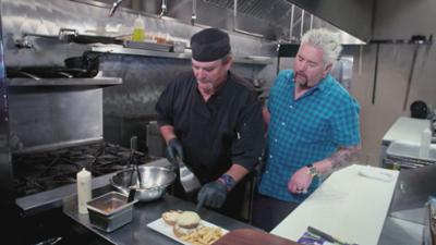 American Food Trip - mit Guy Fieri: Staffel 30 Folge 7 Süße Ribs auf Hawaii