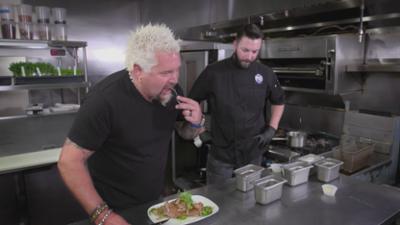 American Food Trip - mit Guy Fieri: Staffel 30 Folge 15 Bagels, Muscheln und Wild