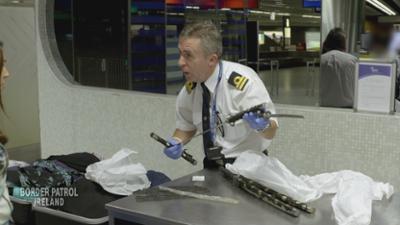 Border Patrol Ireland - Einsatz an der Grenze: Staffel 1 Folge 6 Die Benzinsünder