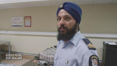 Border Patrol New Zealand - Einsatz an der Grenze: Staffel 11 Folge 9 Der griechische Ex-Häftling