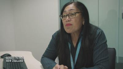 Border Patrol New Zealand - Einsatz an der Grenze: Staffel 11 Folge 10 Die goldene Banane