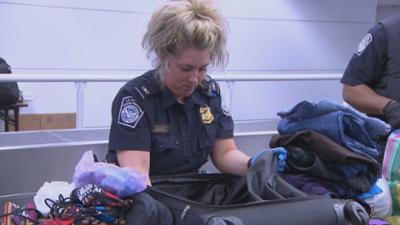 Border Patrol USA - Einsatz an der Grenze: Staffel 2 Folge 4 Eine Machete im Gepäck