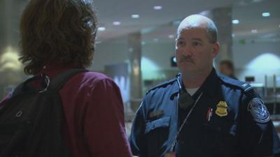 Border Patrol USA - Einsatz an der Grenze: Staffel 2 Folge 15 Brownies mit dem gewissen Extra