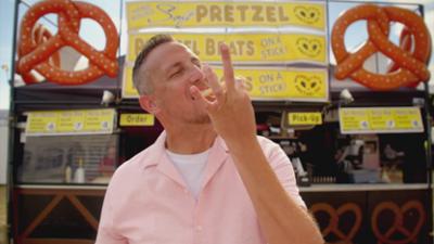 Crazy Food USA - Wir frittieren (fast) alles!: Staffel 9 Folge 12 Bratwurst-Schnitzel-Burger