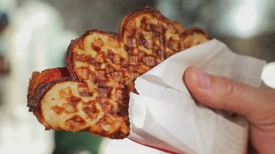 Crazy Food USA - Wir frittieren (fast) alles!: Staffel 6 Folge 13 Pizzawaffeln & Pommes-Päckchen
