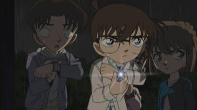 Detektiv Conan: Das große Abenteuer im sonderbaren Anwesen (2)