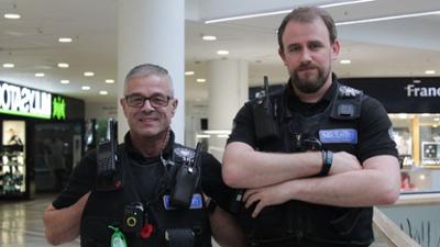 Gauner vs. Kaufhaus-Cops: Staffel 1 Folge 5 Barfuss auf der Flucht