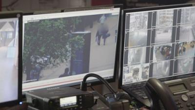 Gauner vs. Kaufhaus-Cops: Staffel 2 Folge 9 Diebesbanden auf Reise Gauner vs. Kaufhaus-Cops: Staffel 2 Folge 9 Diebesbanden auf Reise