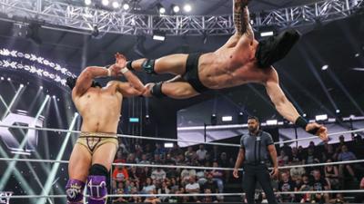NXT: Blindfold Match: Lexis King und Myles Borne kämpfen blind gegeneinander