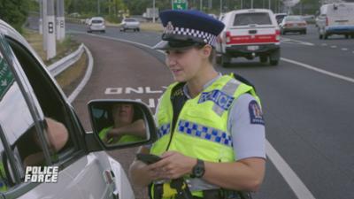 Police Force - Einsatz in Neuseeland: Staffel 18 Folge 6 Autobahn-Gemüse Police Force - Einsatz in Neuseeland: Staffel 18 Folge 6 Autobahn-Gemüse